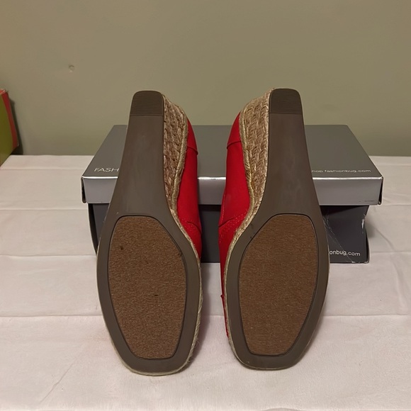 Red Wedges - Picture 7 of 8